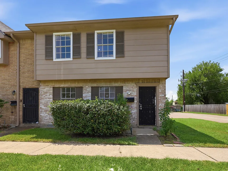12449 Sharpview Dr #2449