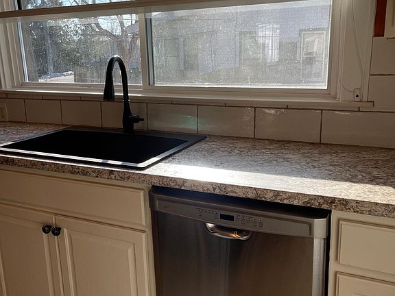 3rd image of 99 East St #1A