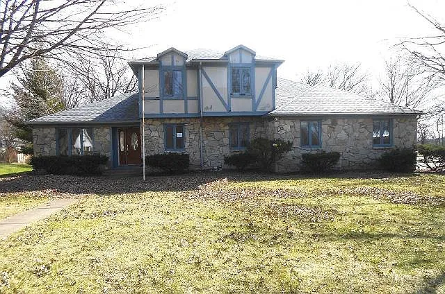 2812 Barnard St photo 1