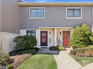 16 Ember Ln, Horsham, PA