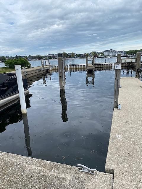 1st image of 98 Harbor Dr #21