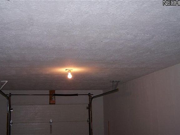 4th image of 14745 Hillcrest Ave