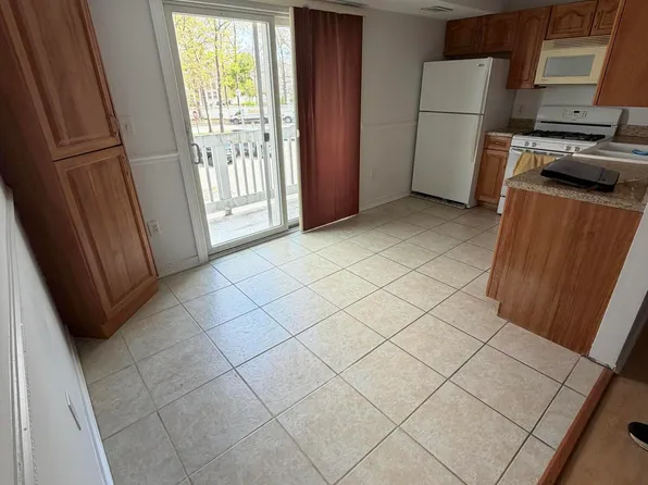 1113 Scarlet Oak Ave, Toms River, NJ 08755