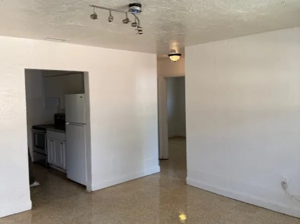 2175 NW 41st St #2, Miami, FL 33142