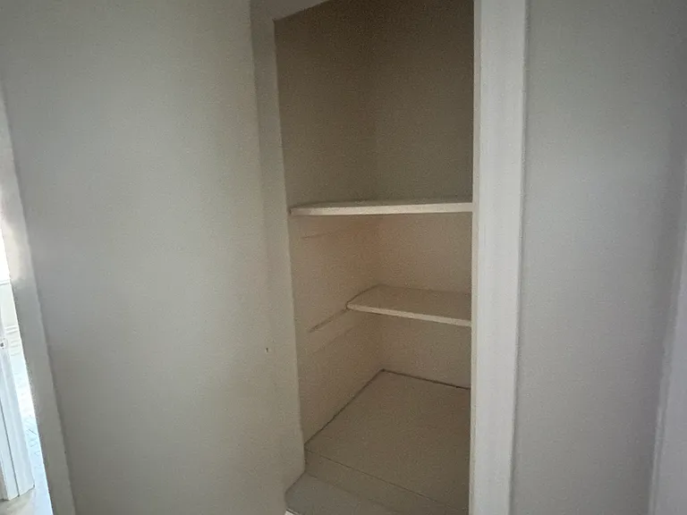 405 E Oakwood St — Photo 15