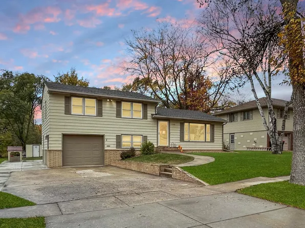 760 8th St, Granite Falls, MN 56241