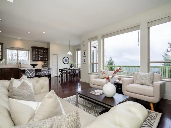 113 Cranberry Ct, Pt Moody, BC V3H 0C4