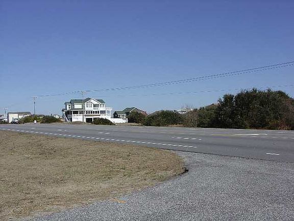 2nd image of 4313 N Croatan Hwy