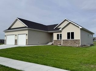 104 N Birch St, Paxton, NE 69155