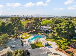 213 Greenbriar Townhouse Way, Las Vegas, NV 89121