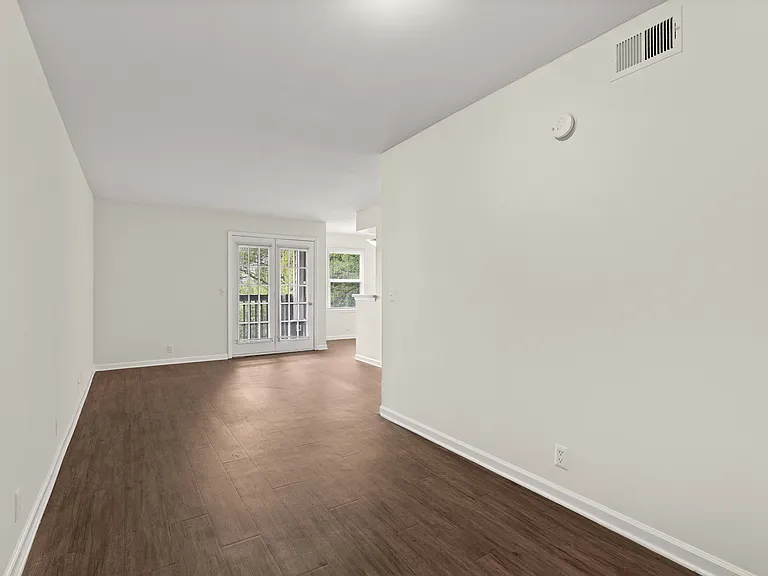 Avana South Oaks — Photo 24