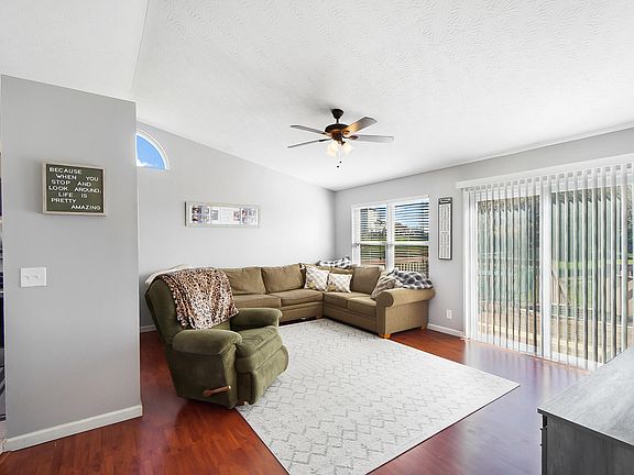 4th image of 1289 Trenton Ct