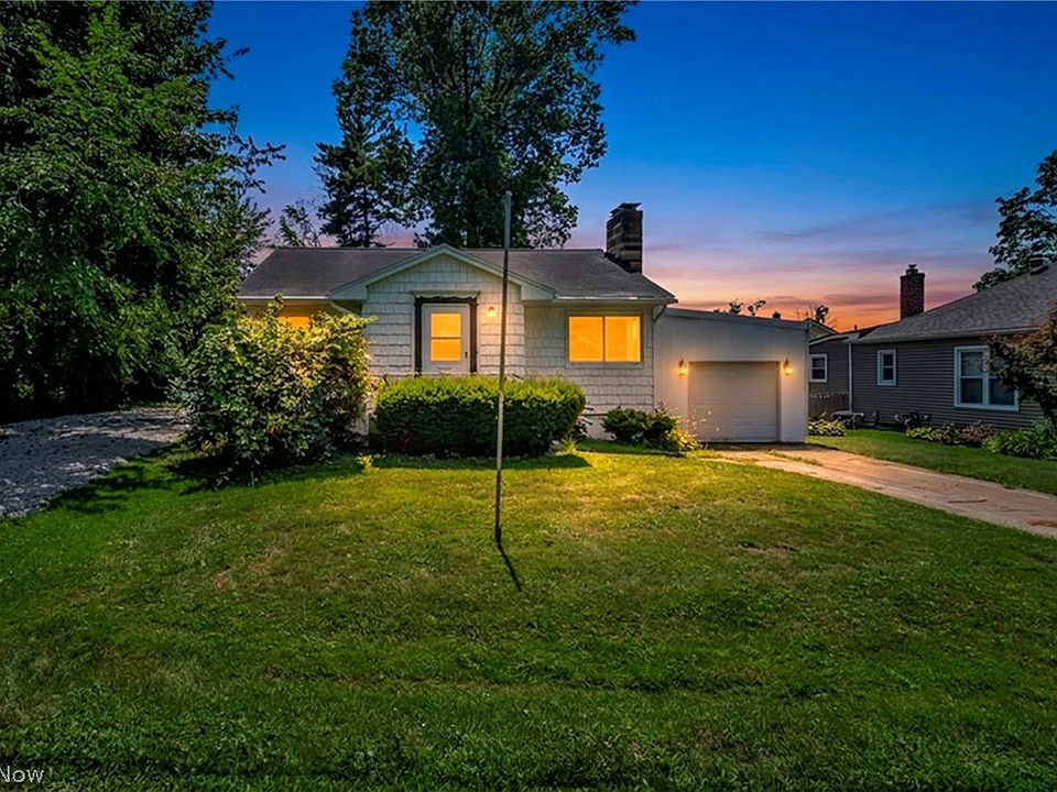 1st image of 420 W Willowview Dr