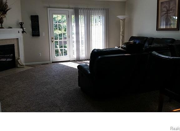 4th image of 20540 Bishop Dr