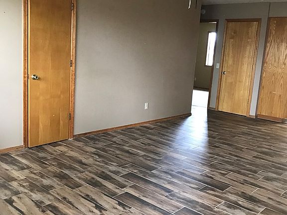 2nd image of 301 SW 20th St