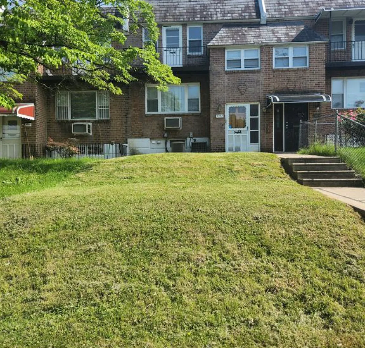 3952 Conshohocken Ave — Photo 1