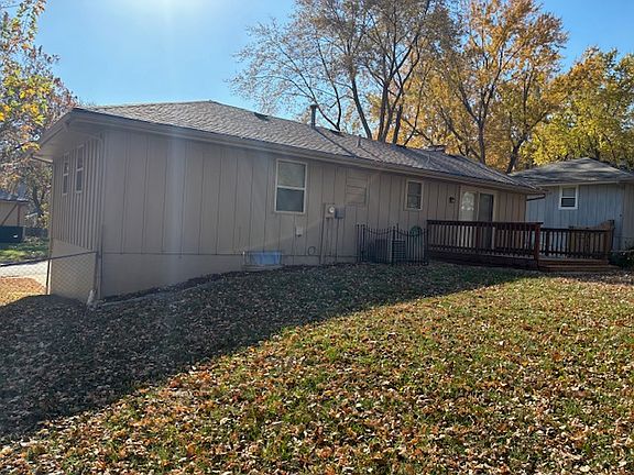 4th image of 313 SW Parkwood Dr
