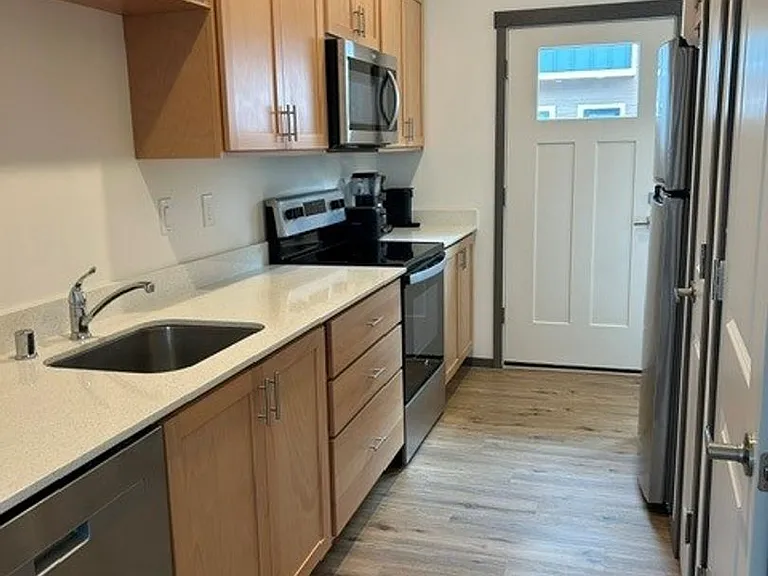 1329 Nolta Loop NE — Photo 6