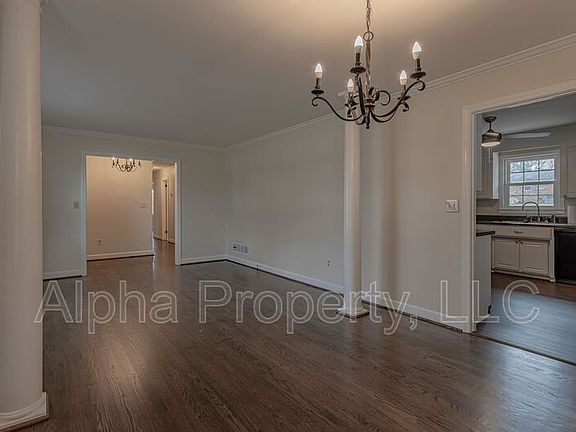 5th image of 400 Fairhaven Dr