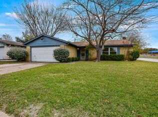 615 Bocowood Cir, Euless, TX 76039