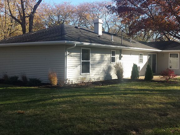 5th image of 1030 Elm Dr