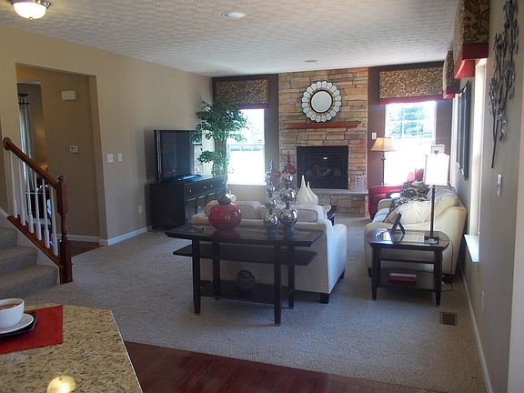 4th image of 5075 Lakota Woods Dr