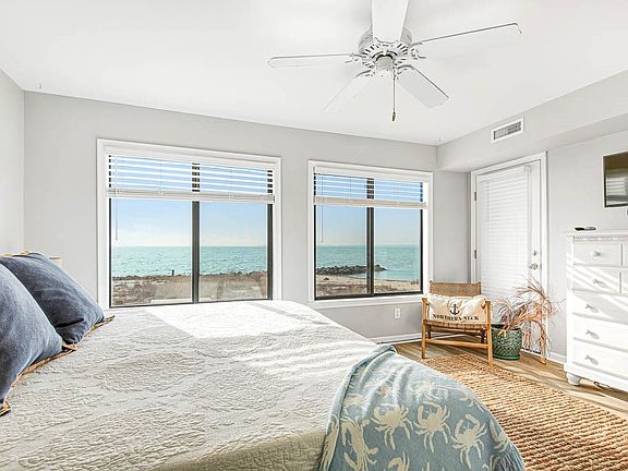 3rd image of 143 Beach Cove Dr