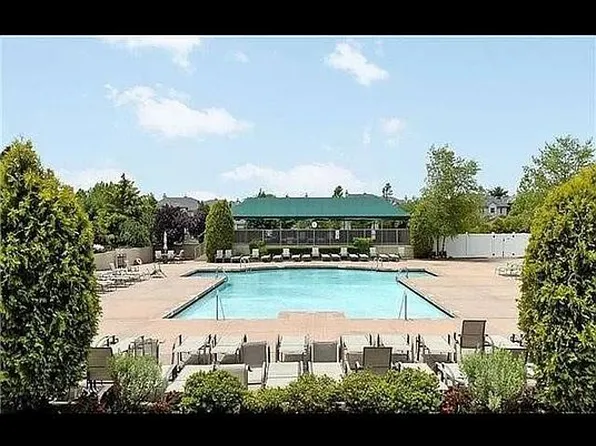 1021 Madeira Blvd, Melville, NY 11747