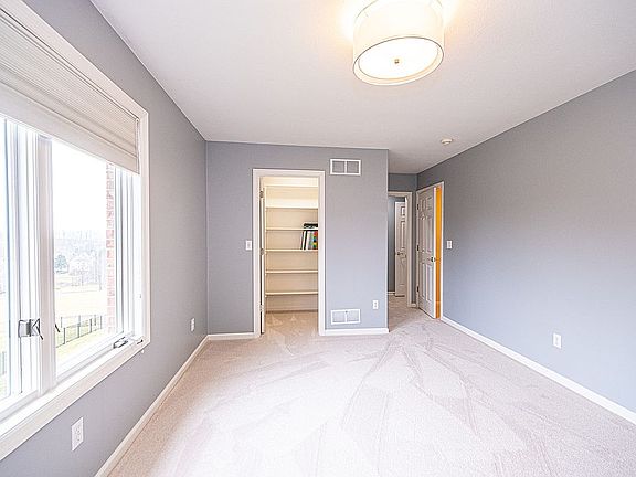 Great Closet Space