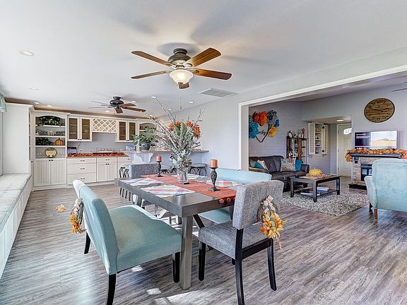 3rd image of 10541 W Oakmont Dr