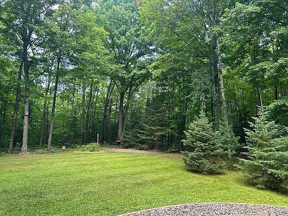 3rd image of 18486 Valley View Rd