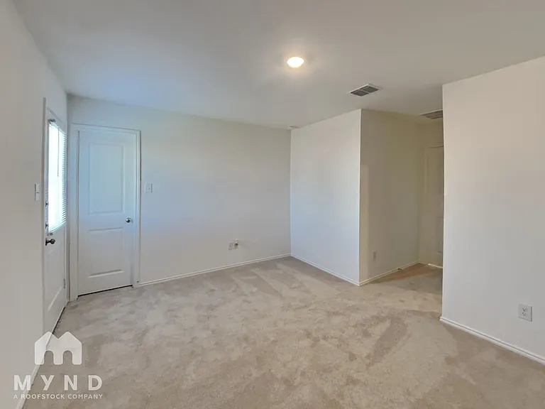 6808 Sunbeam Cir — Photo 8