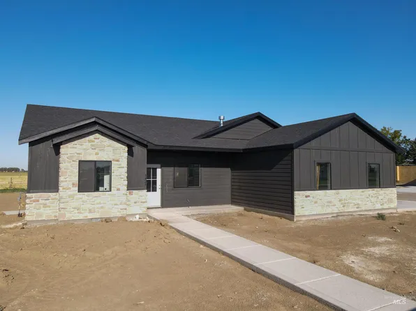 1421 Moss, Rupert, ID 83350