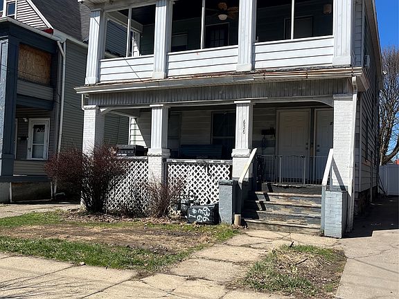 2nd image of 636 E 6th St