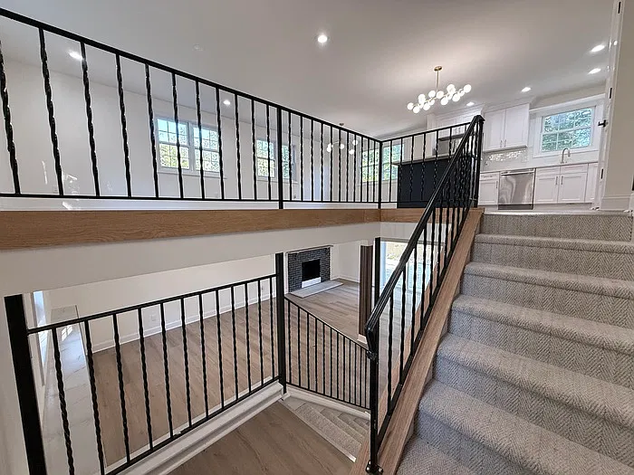 4 bed, 2.0 bath, 2379 sqft, $3,250 — Photo 4