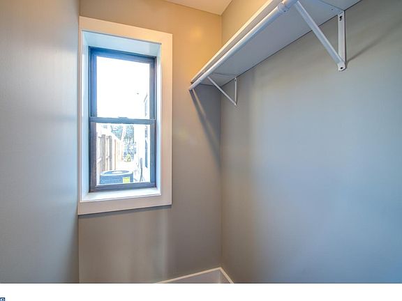 5th image of 514 Washington St Unit 1