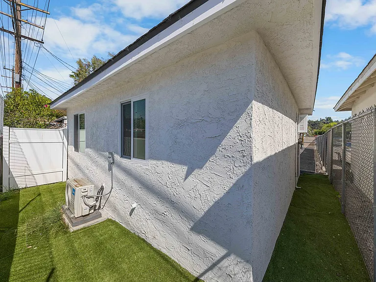 1029 N Glendale Ave #A — Photo 15