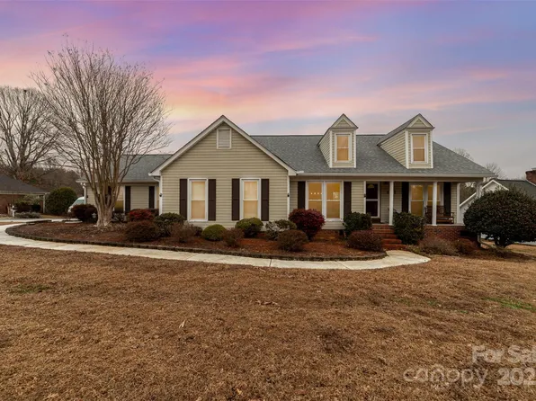 4426 Appaloosa Ln, Charlotte, NC 28215