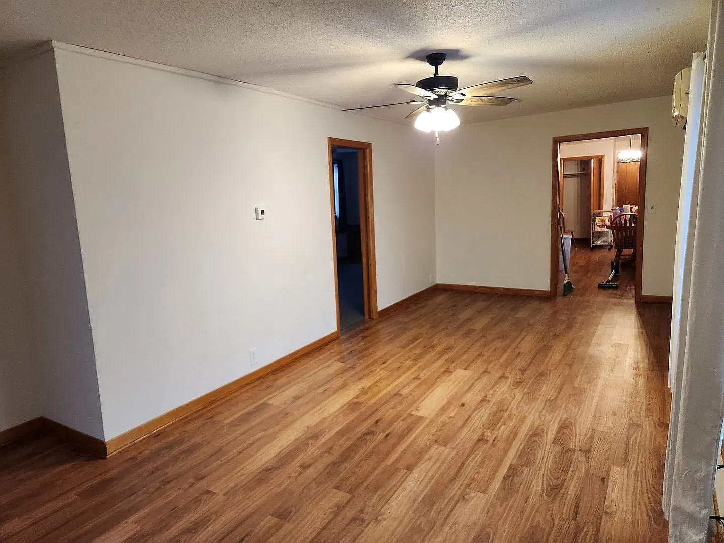 3 bed, $1,300 — Photo 2