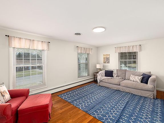 5th image of 506 Meadowdale Dr