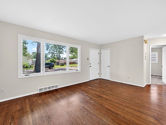 4th image of 3945 Crosby Dr