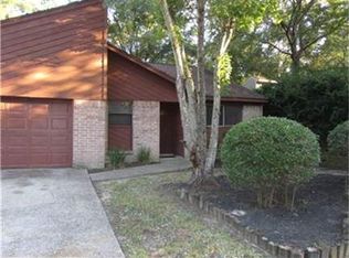 36 E White Willow Cir, Spring, TX 77381