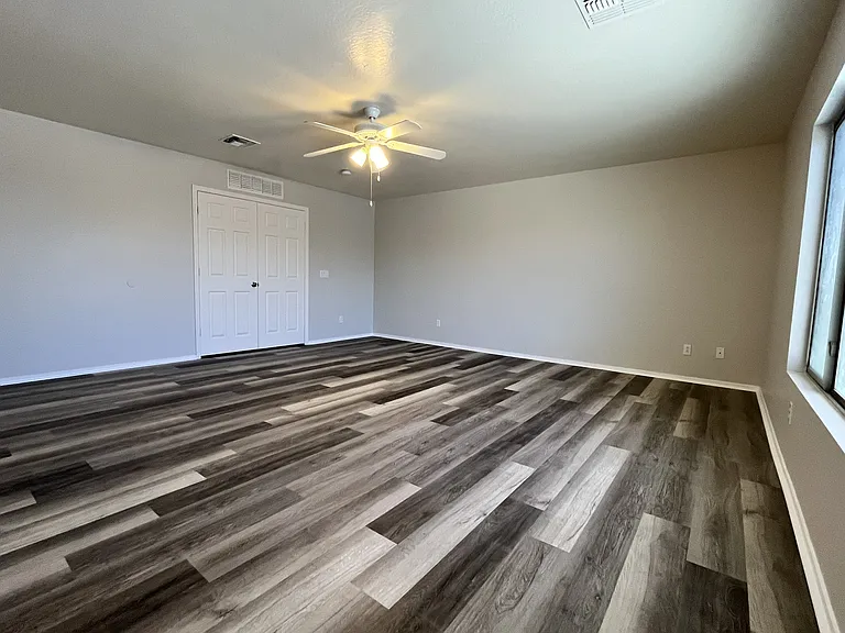 2028 N Wildflower Ln — Photo 6