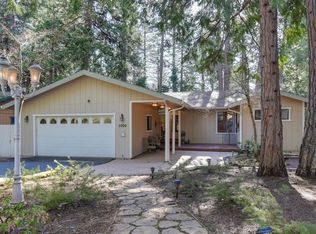 5200 Loch Leven Dr, Pollock Pines, CA 95726