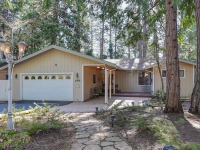 5200 Loch Leven Dr, Pollock Pines, CA, 95726