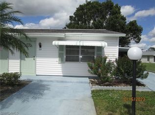 25 Dawn Flower Cir, Lehigh Acres, FL 33936