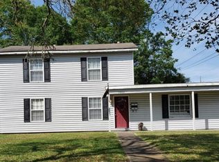 1323 11th St, Lake Charles, LA 70601