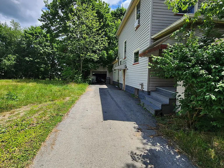 41 S Lakeview Ave — Photo 2