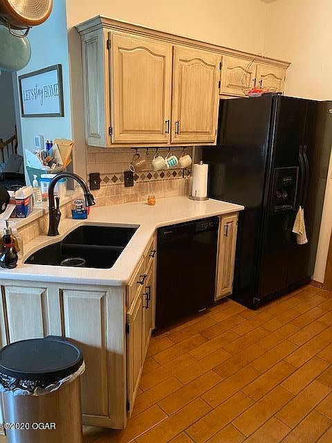 2nd image of 2916 McConnell Ave
