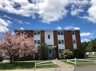 63 Salmon Falls Rd #R, Rochester, NH 03868